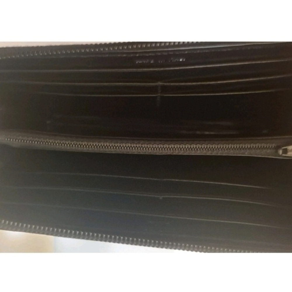 Prada Zip Around Black Patent Leather Wallet - Picture 2 of 9